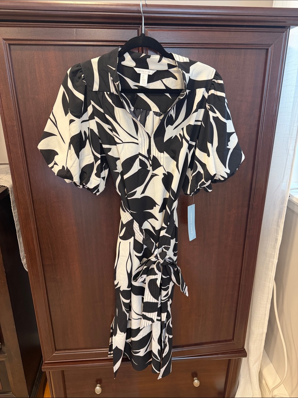 London Times Black & White Floral Dress - Size L
